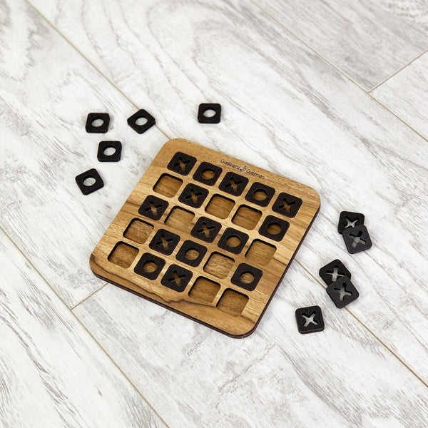 Galliard Games Galliard Games Prodigy Noughts and Crosses Game (3 x 3)