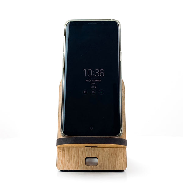 galliard games wooden phone stand with phone