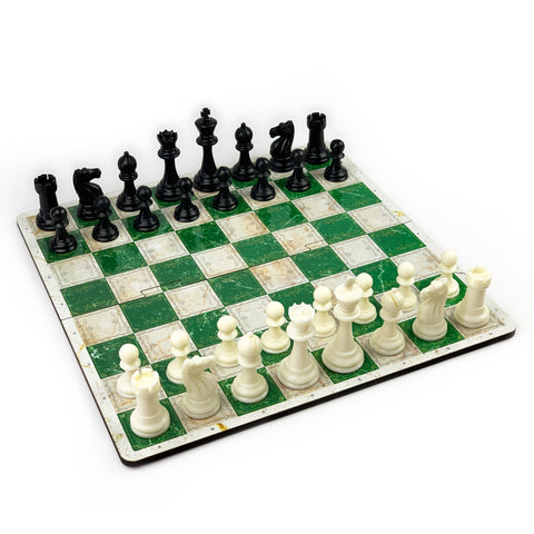 Galliard Games Royal Green Chess Staunton Premium Plastic Chessmen
